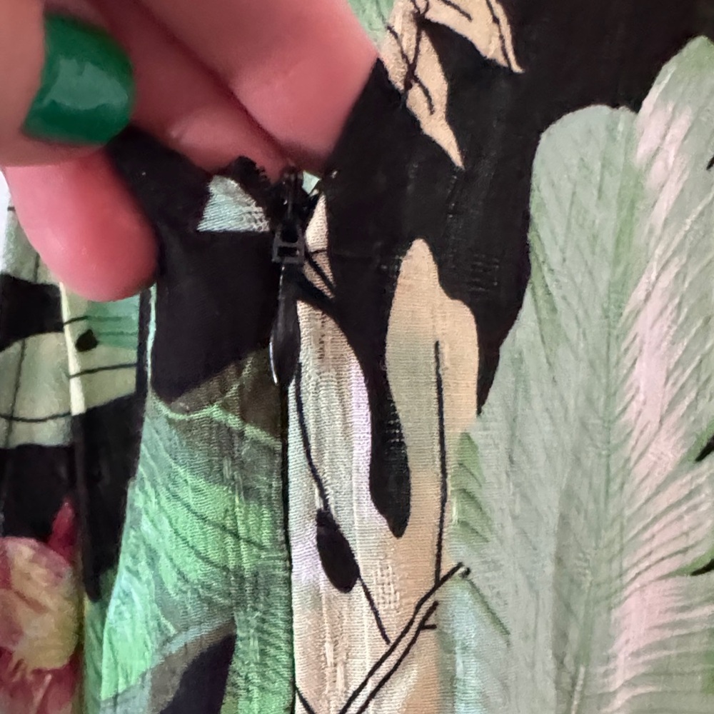 Nicole Miller Tropical Leaf Print Romper in Black and Green - Picture 9 of 12